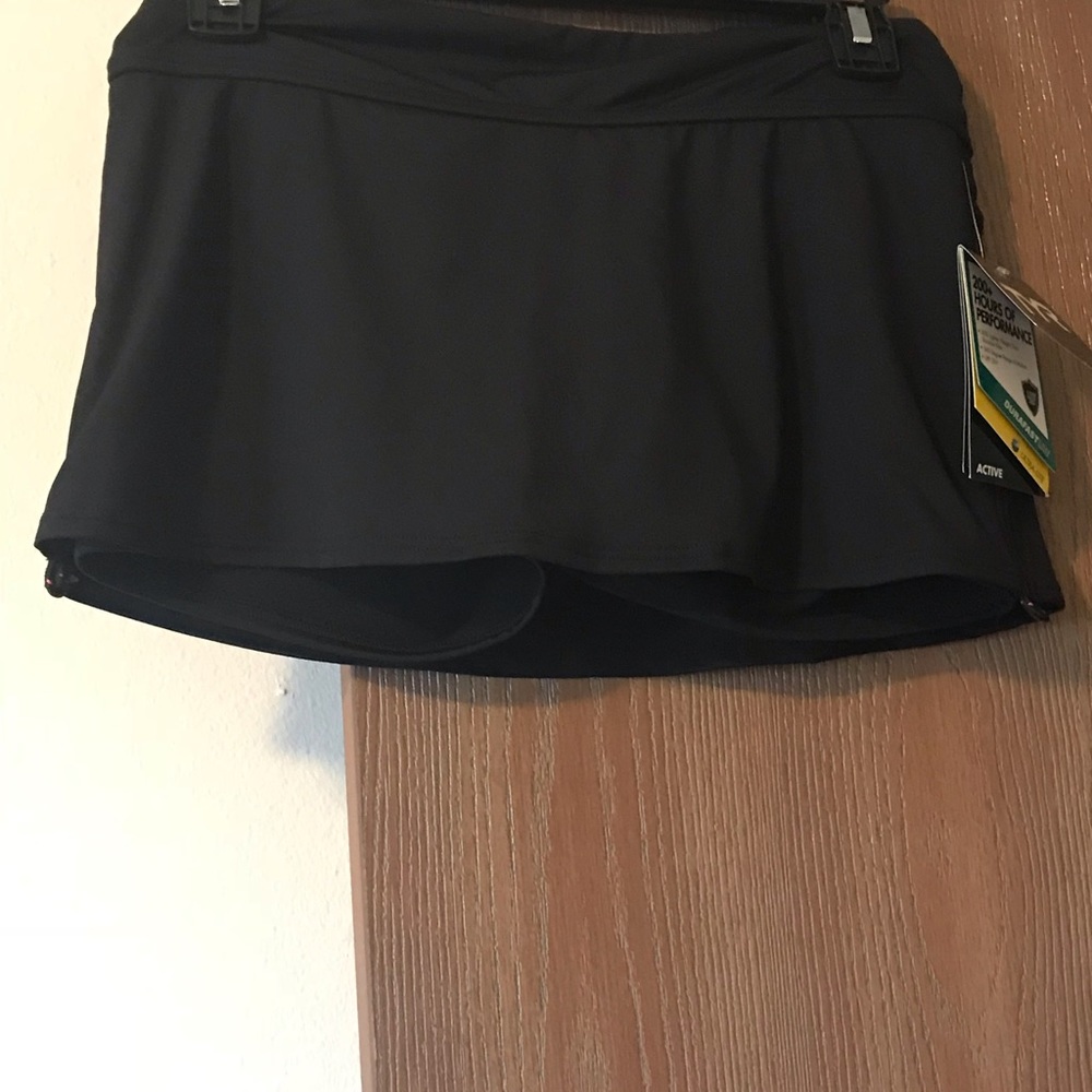 Performance skort - Picture 2 of 2